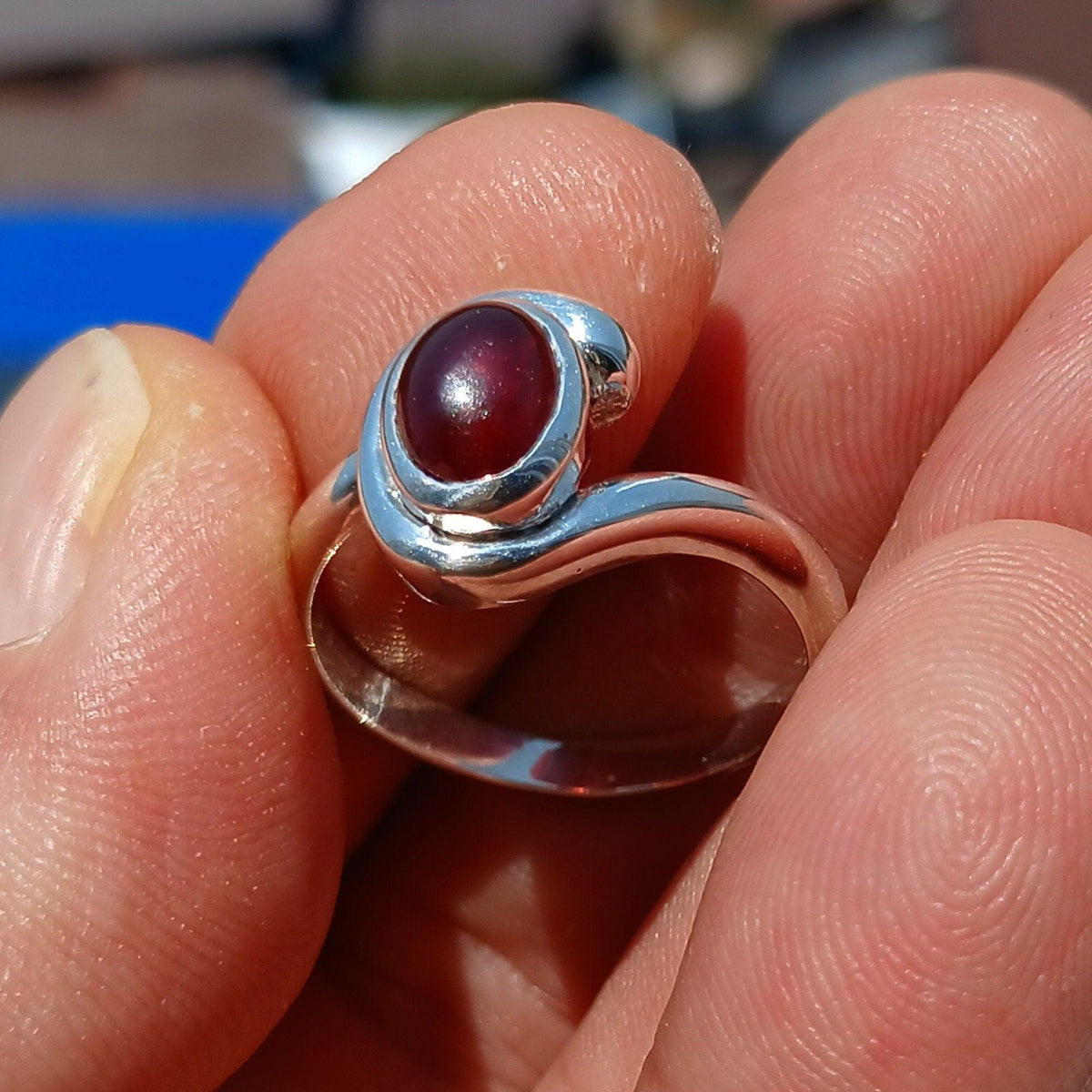 Ring met Rode Granaat — 925 Zilver, Maat 10